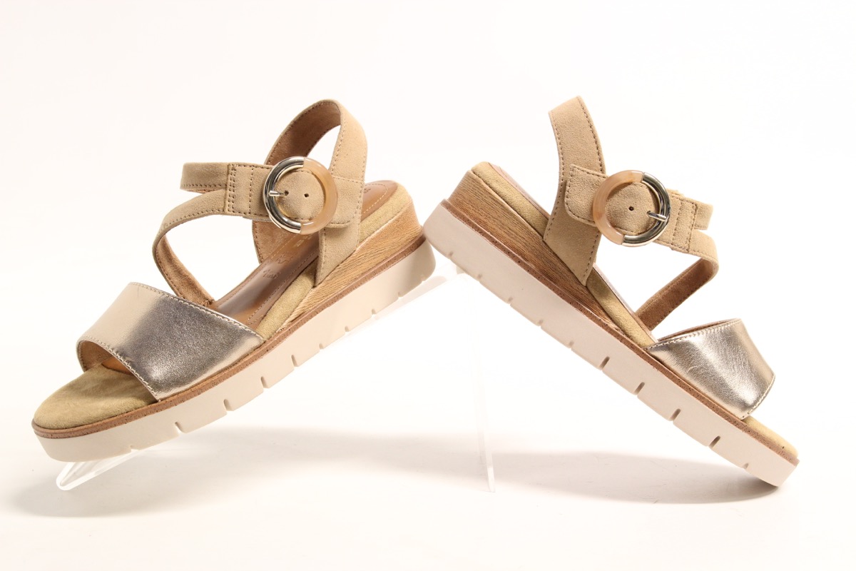 Stacks Image p8299_n3054