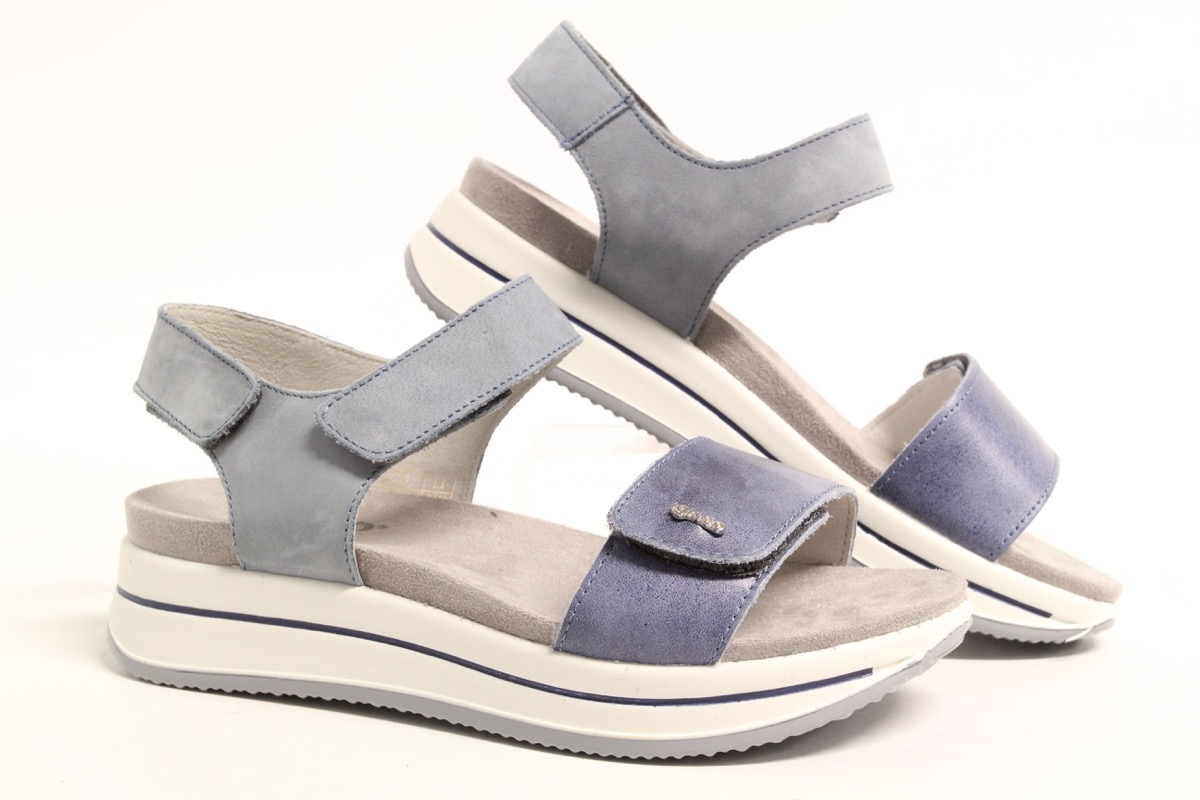 Stacks Image p8299_n2554