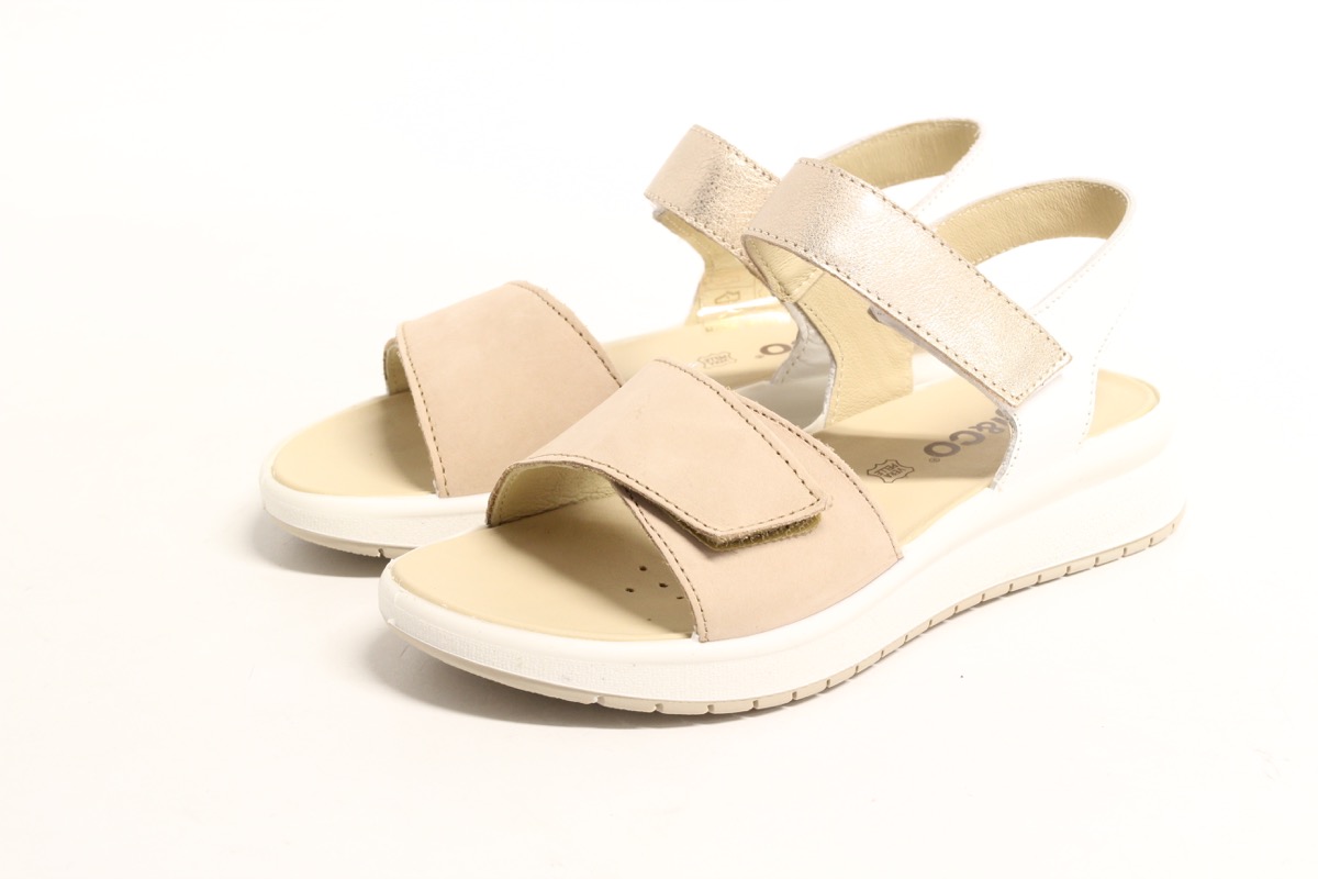 Stacks Image p8299_n2684