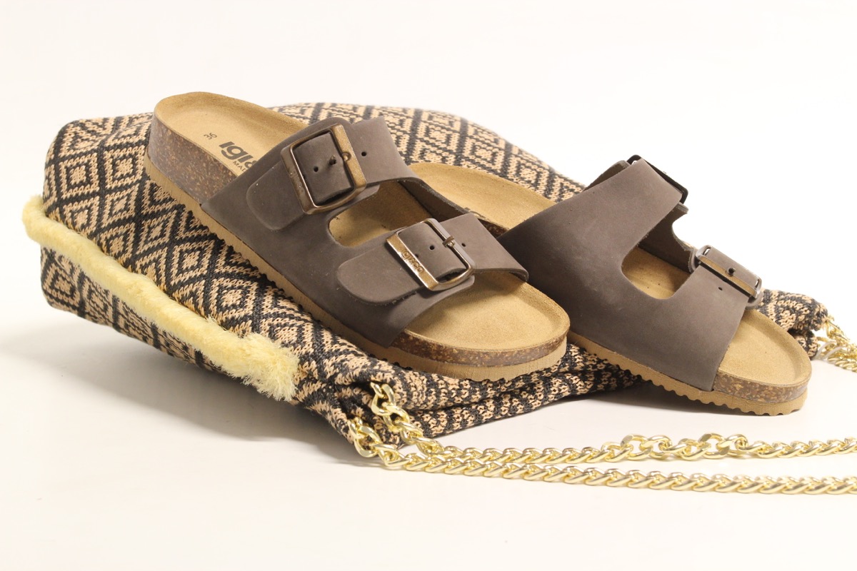 Stacks Image p8299_n2665