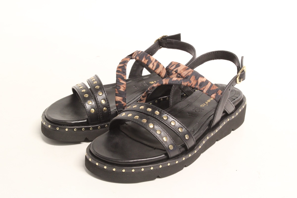 Stacks Image p8299_n2974