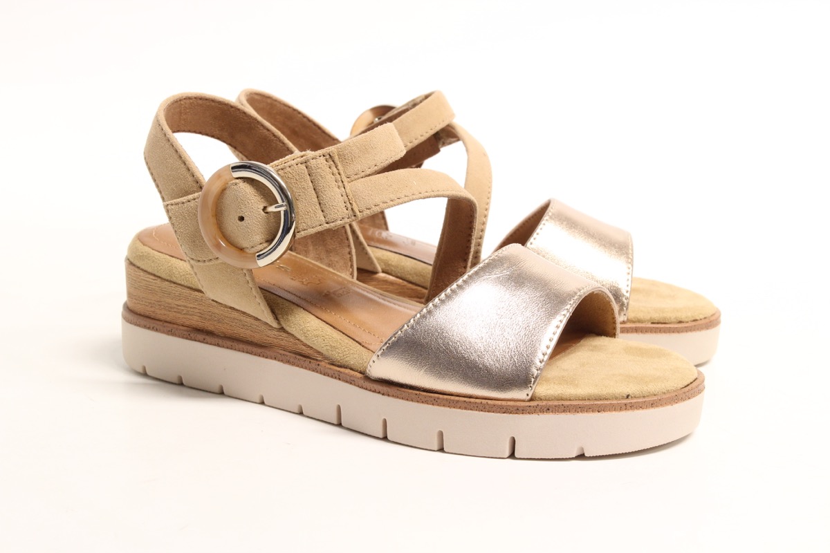 Stacks Image p8299_n3061