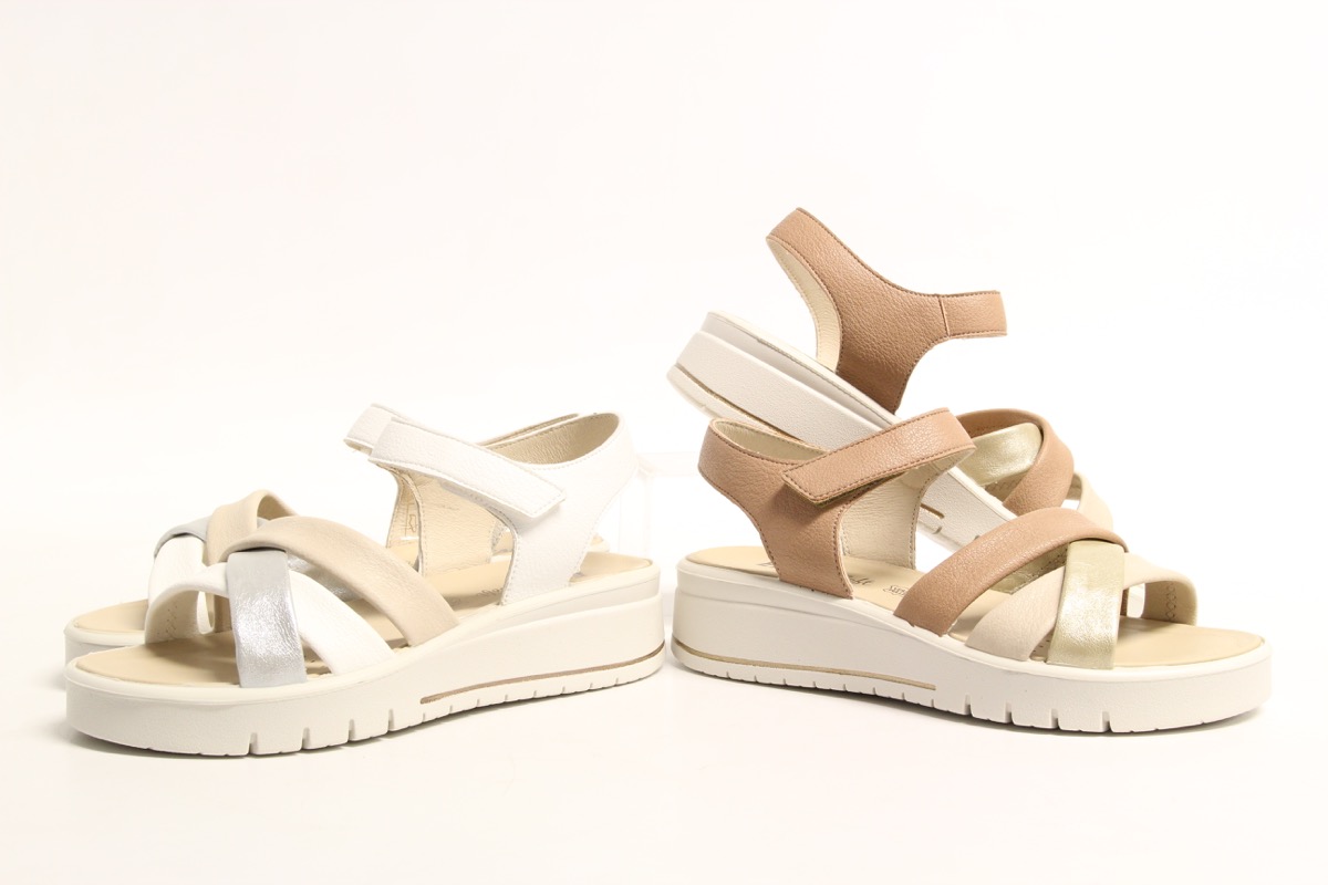 Stacks Image p8299_n2796