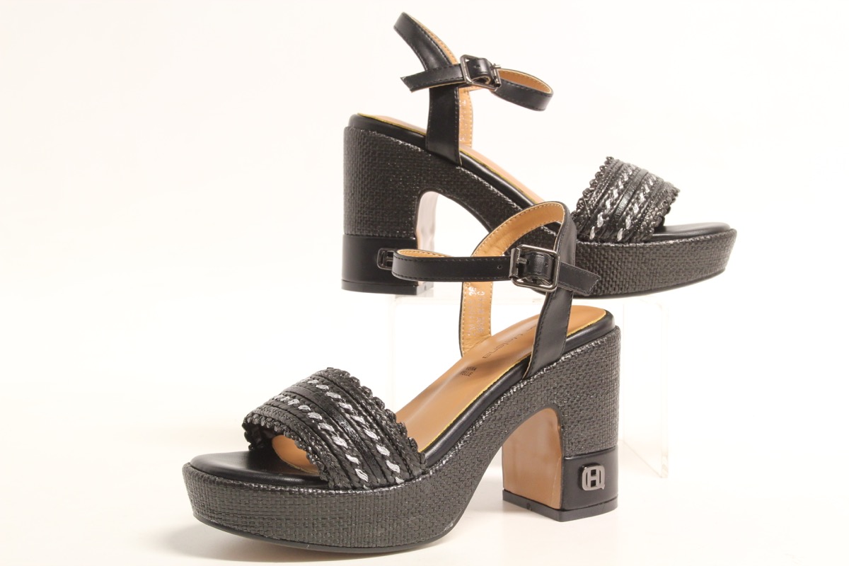 Stacks Image p8298_n1266