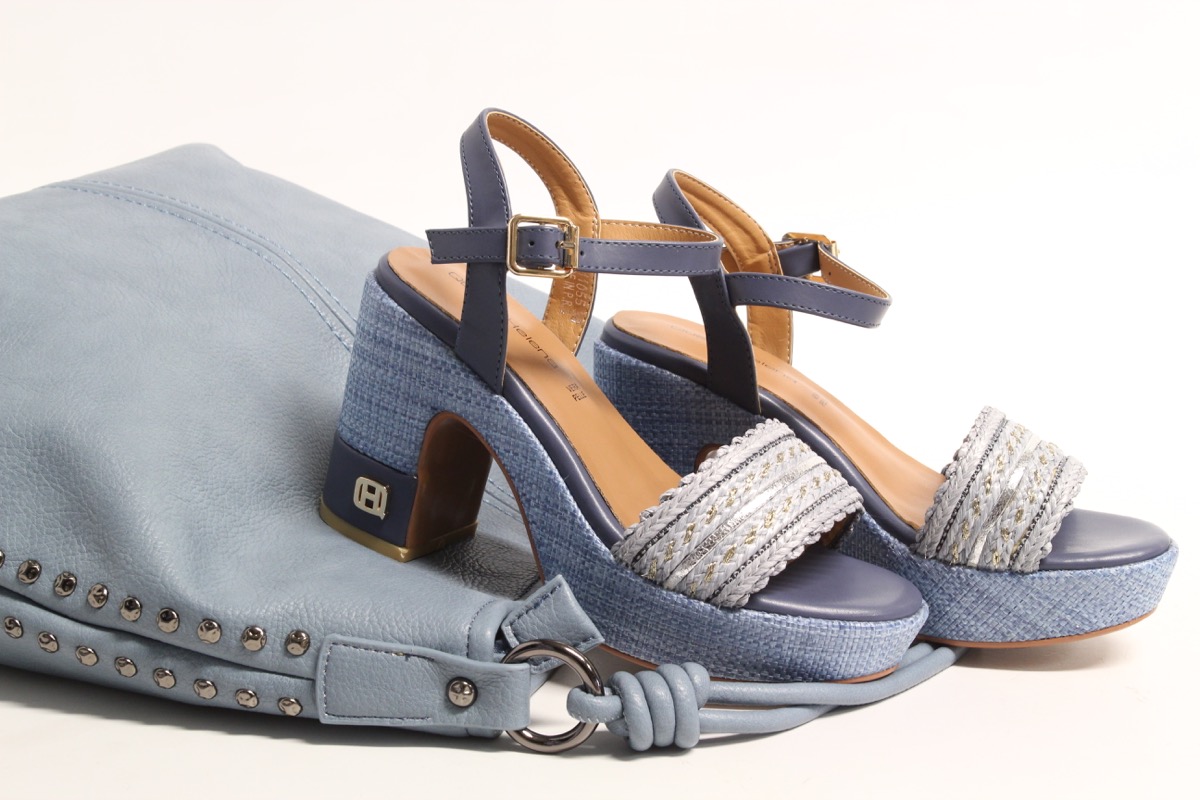 Stacks Image p8298_n1298