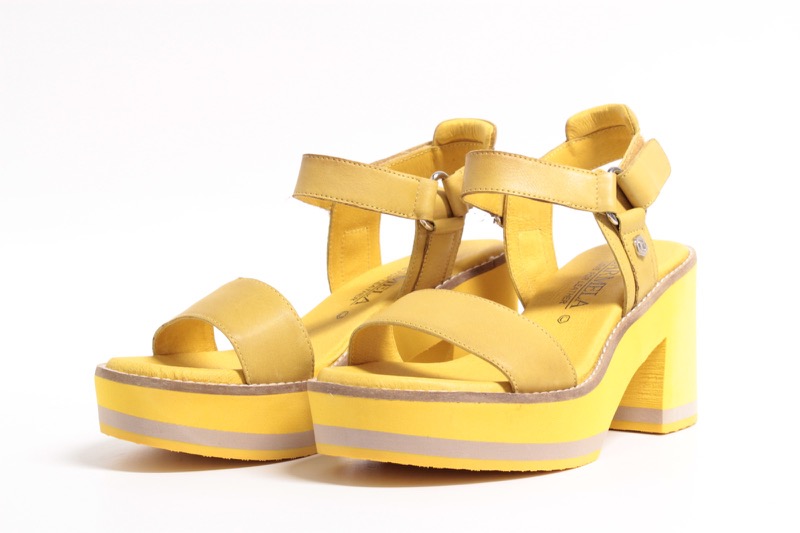 CARMELA sandali in pelle, fondo micro light. €89,90 (J0071)
