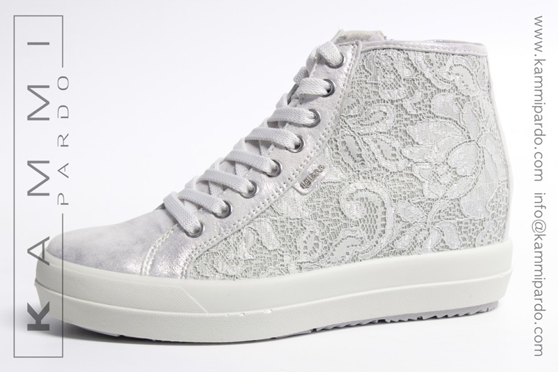 cod. 1050C - &euro; 89,90