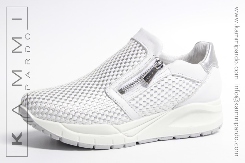 cod. 1052C - &euro; 89,90