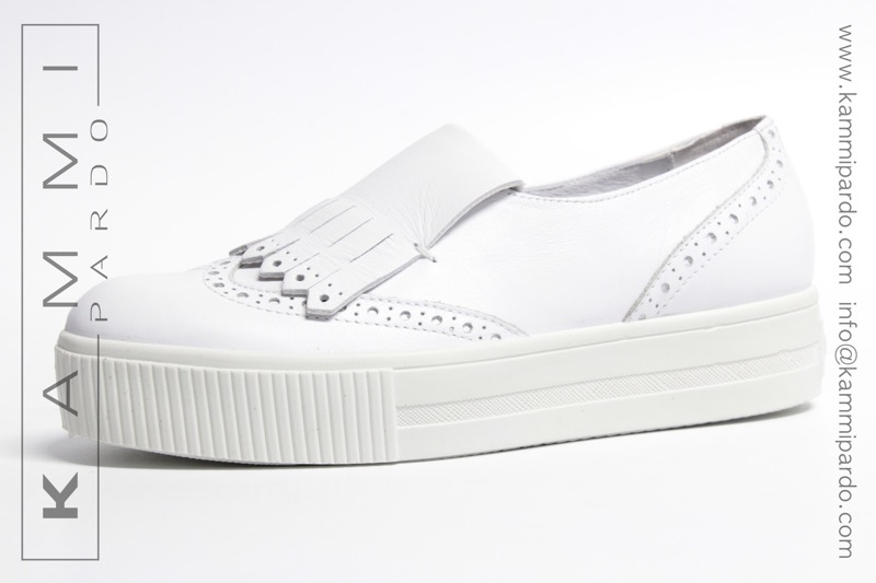 cod. 3053C - &euro; 69,90