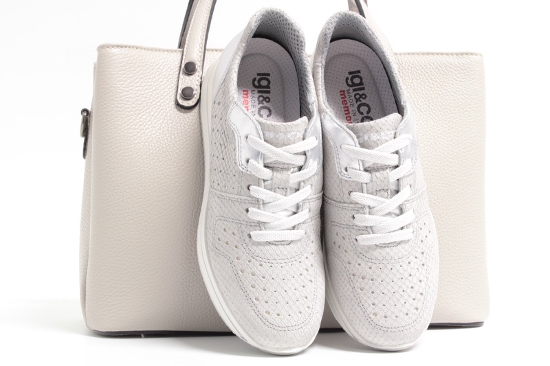 IGI&CO Sneaker in nabuk traforato. Made in Italy €79,90 (J0018)