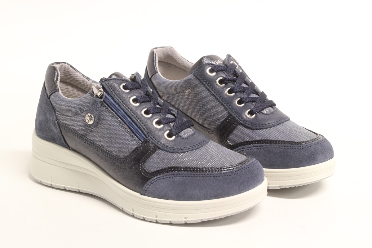 Stacks Image p970_n559