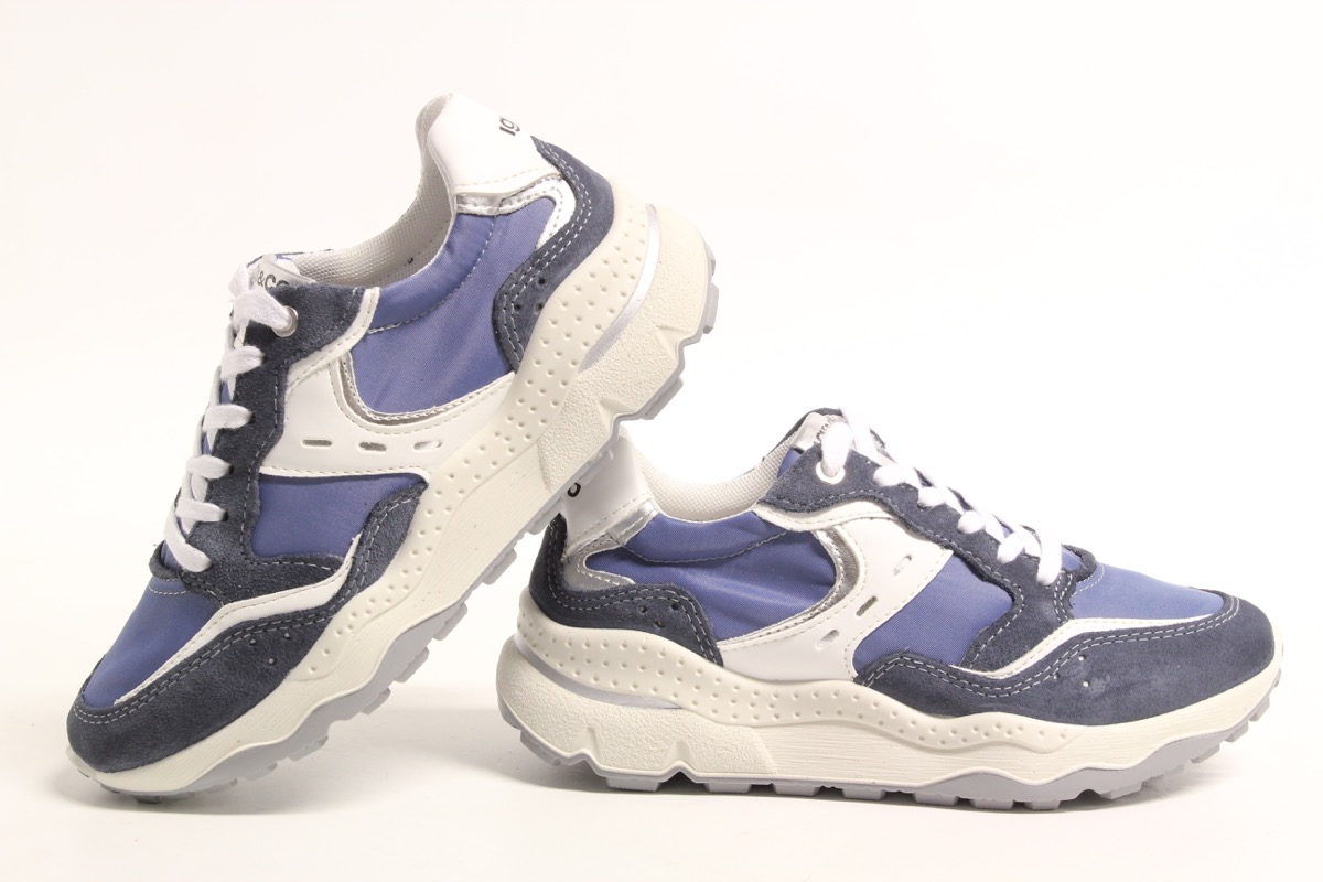 Stacks Image p582_n4402