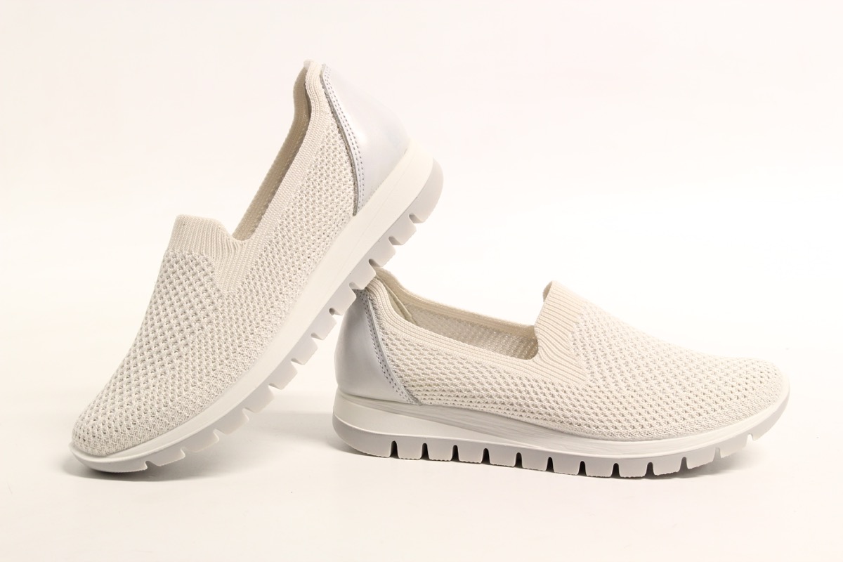 Stacks Image p582_n4185