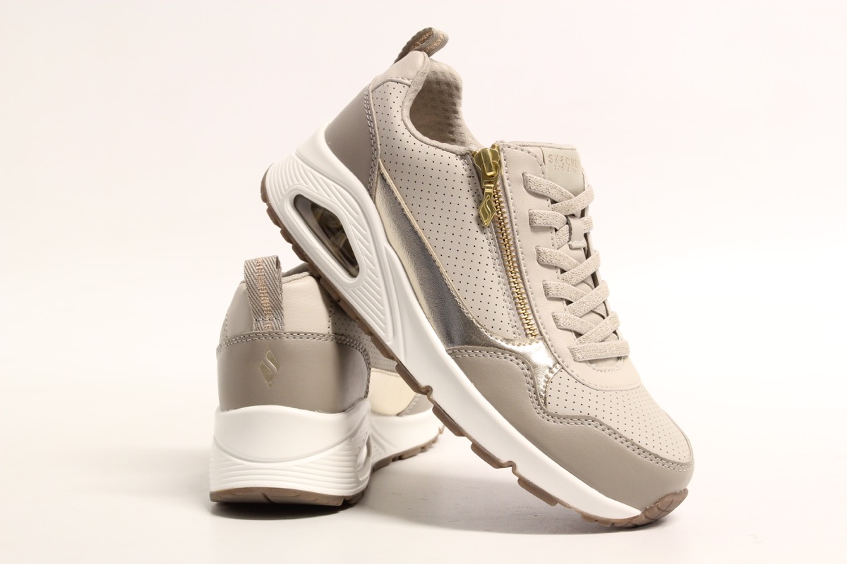 Stacks Image p173_n5571