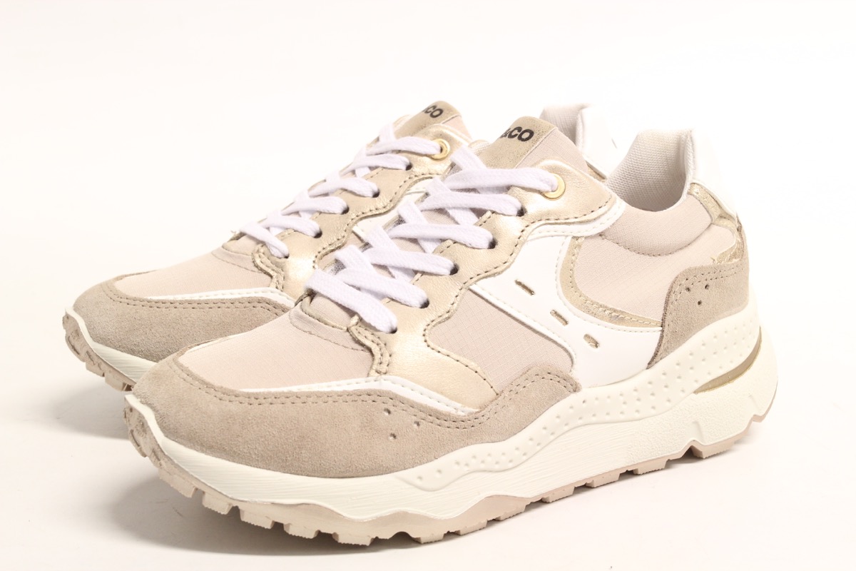 Stacks Image p582_n4035