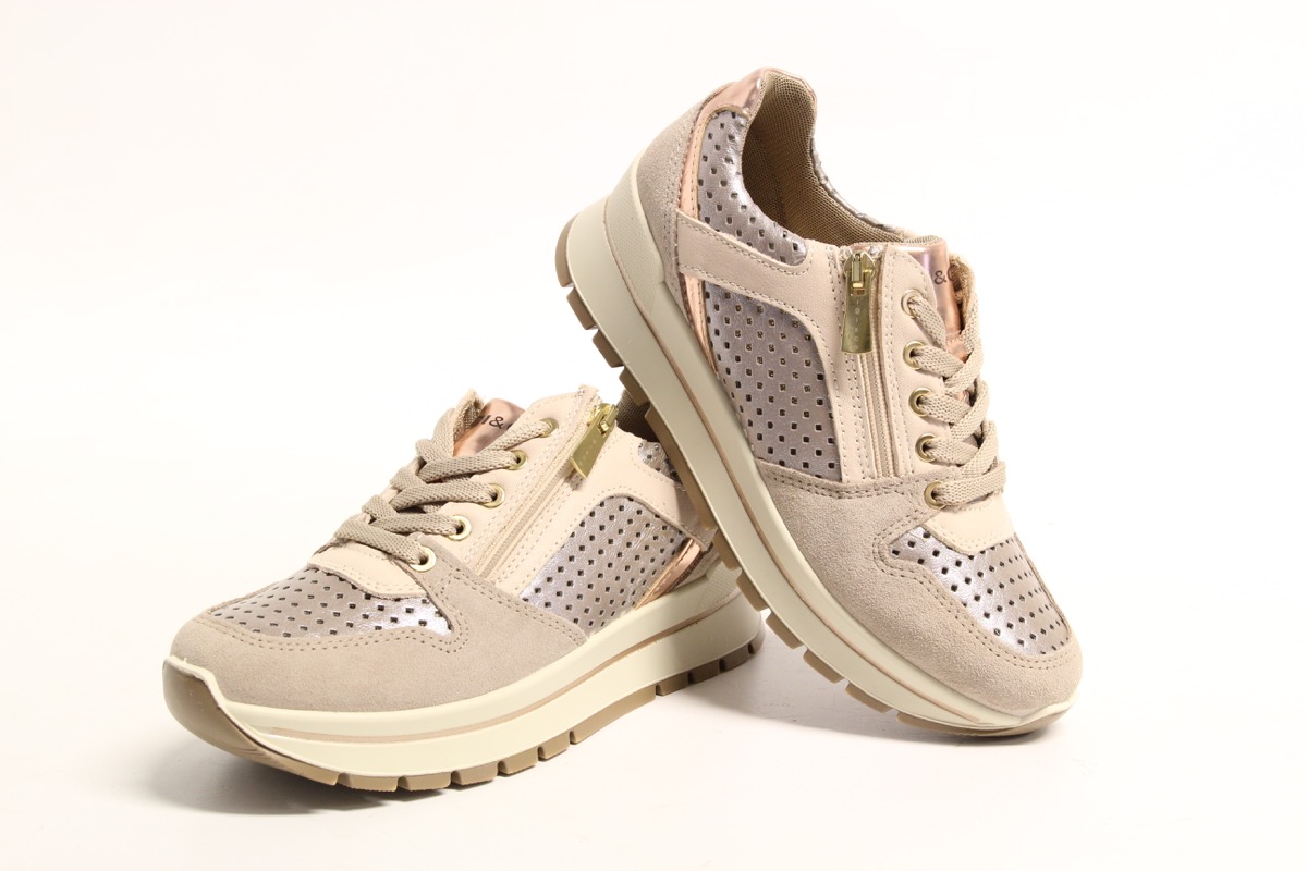 Stacks Image p582_n4130