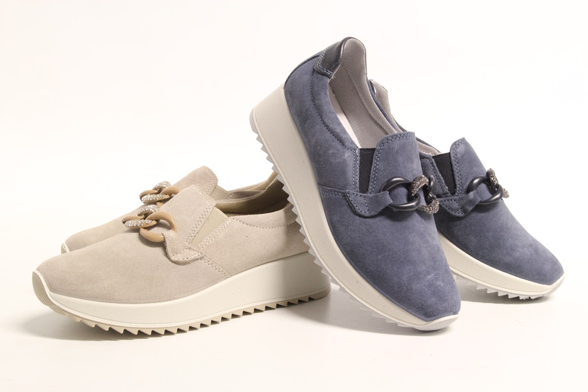 Stacks Image p970_n471