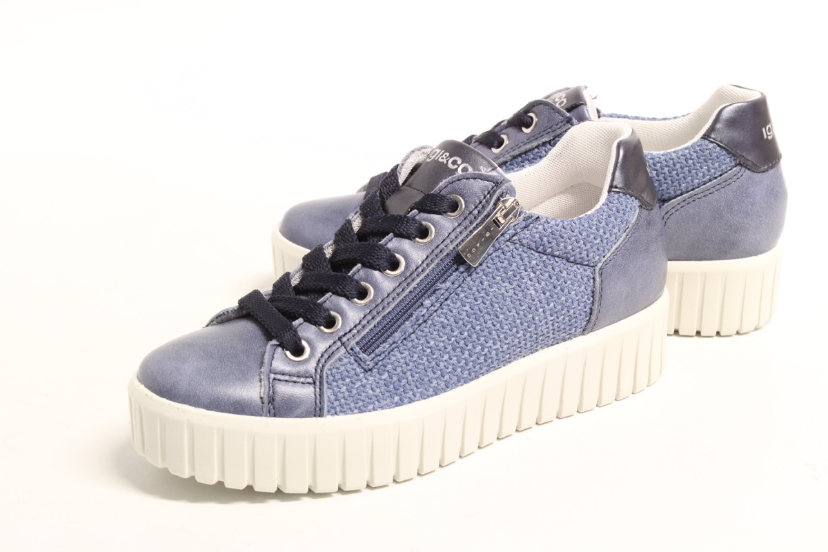 Stacks Image p582_n4104