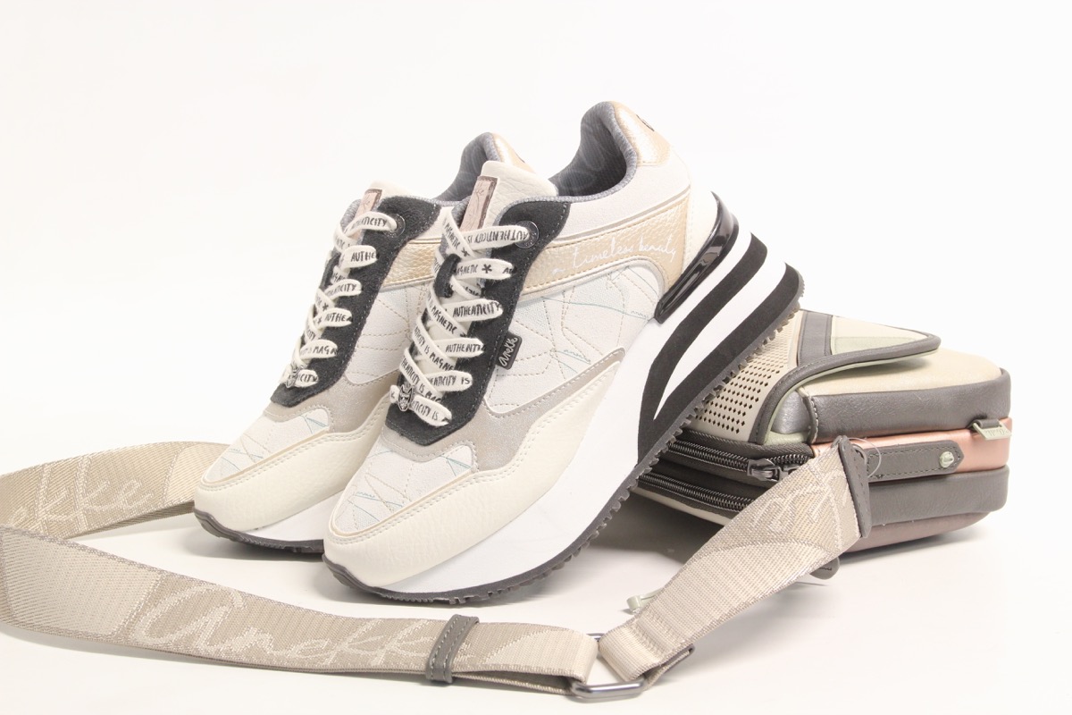 Stacks Image p2763_n101