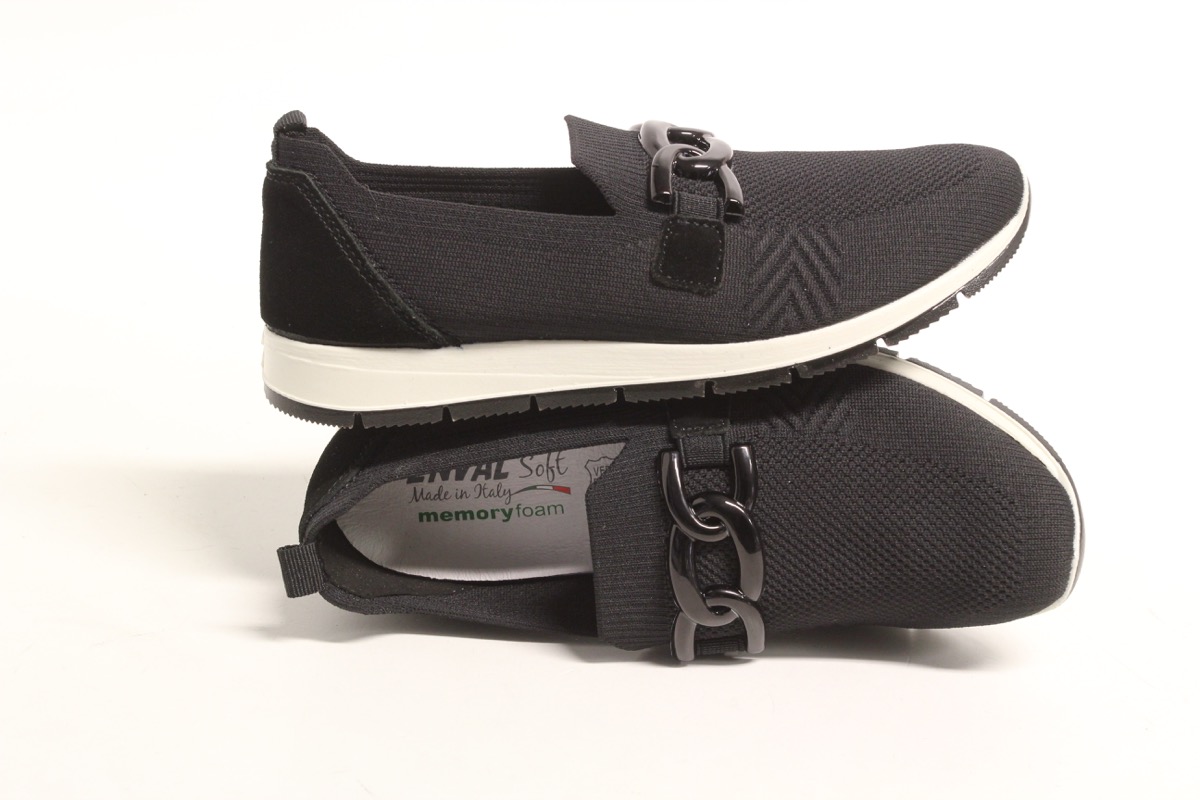 Stacks Image p970_n448