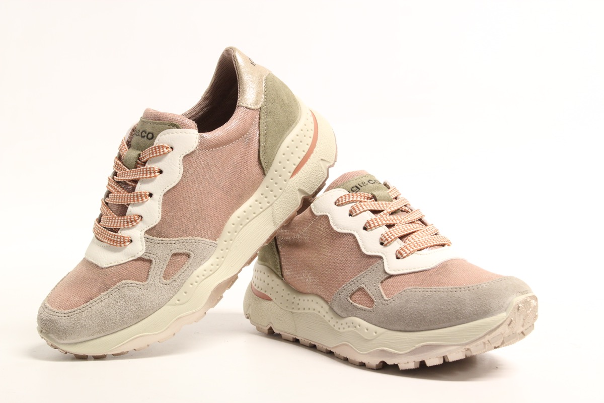 Stacks Image p582_n4202