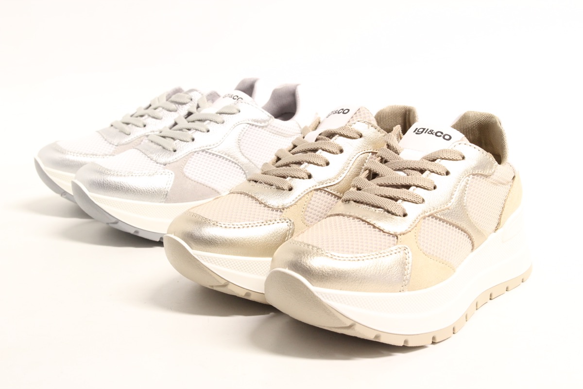 Stacks Image p582_n4065