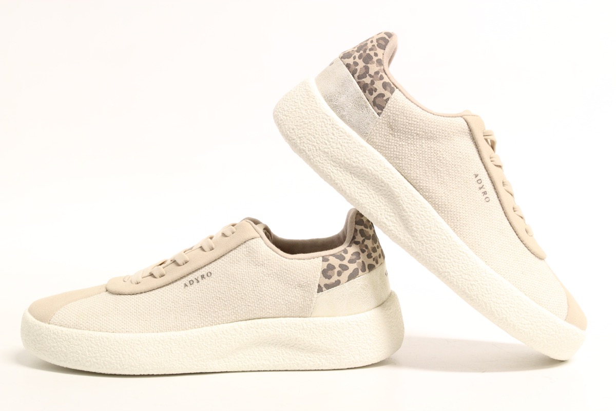 Stacks Image p2681_n182