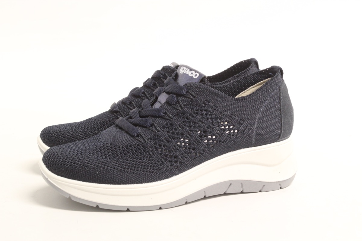 Stacks Image p582_n4156