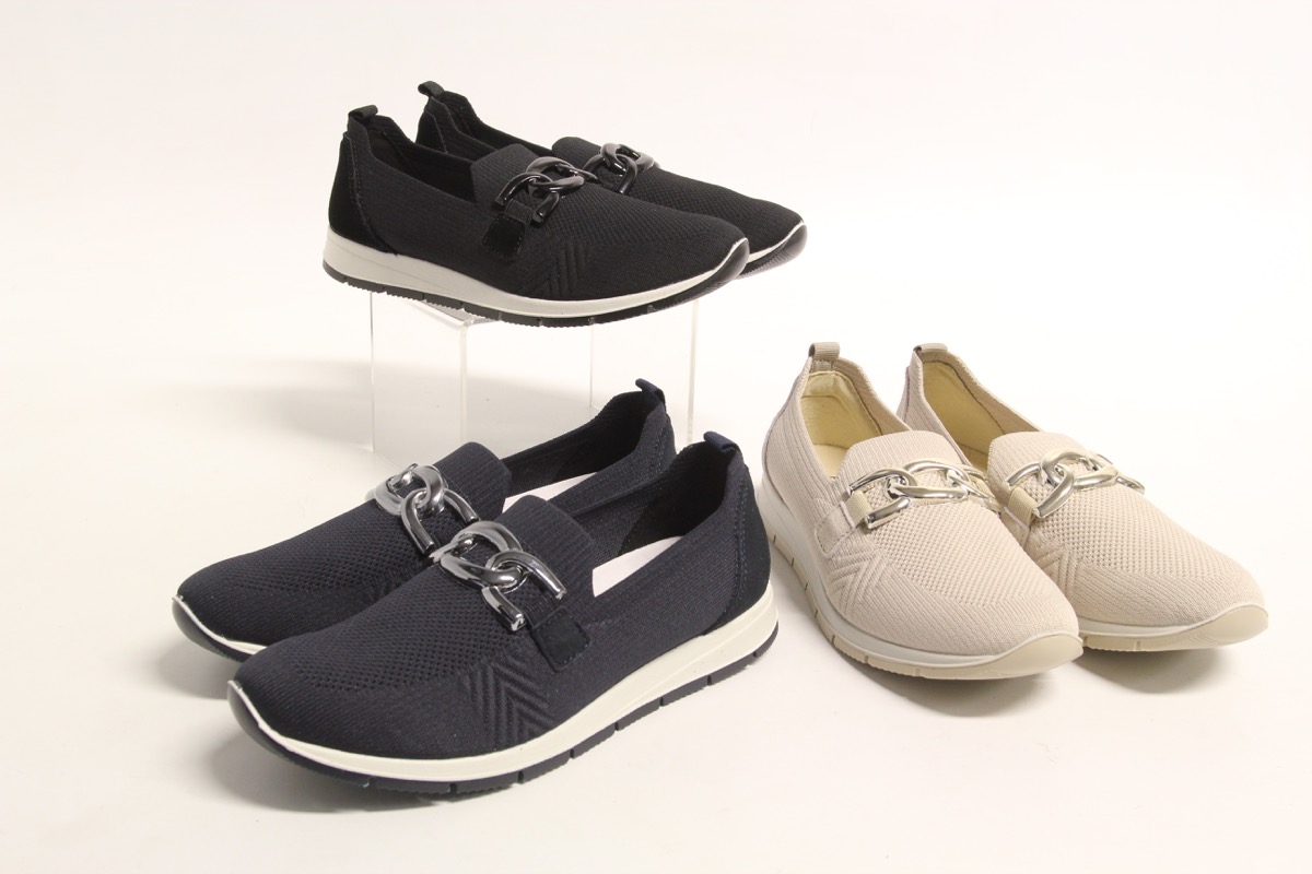 Stacks Image p970_n438