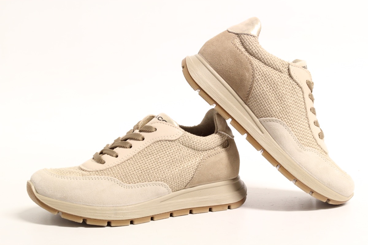 Stacks Image p582_n4012