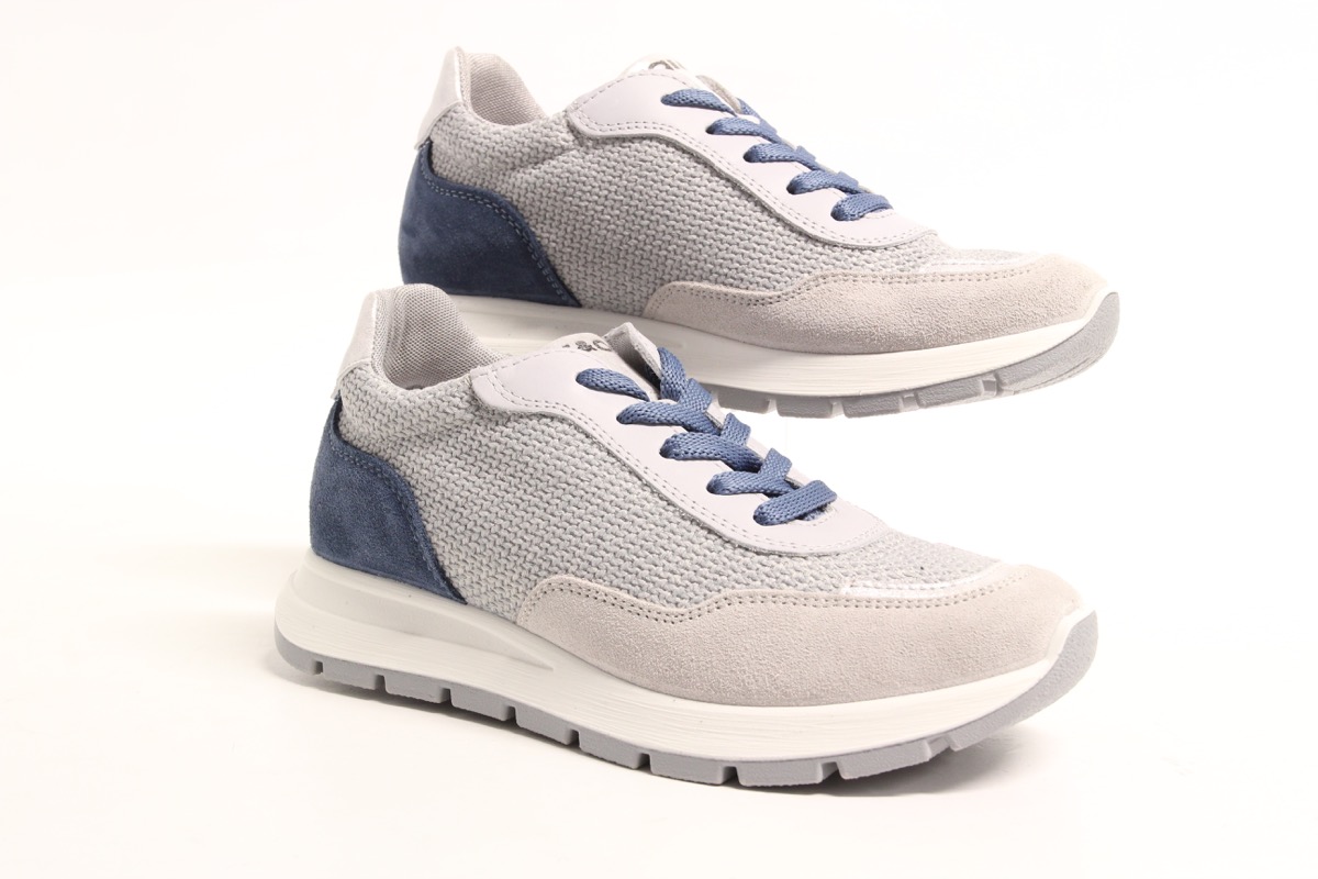 Stacks Image p582_n4348