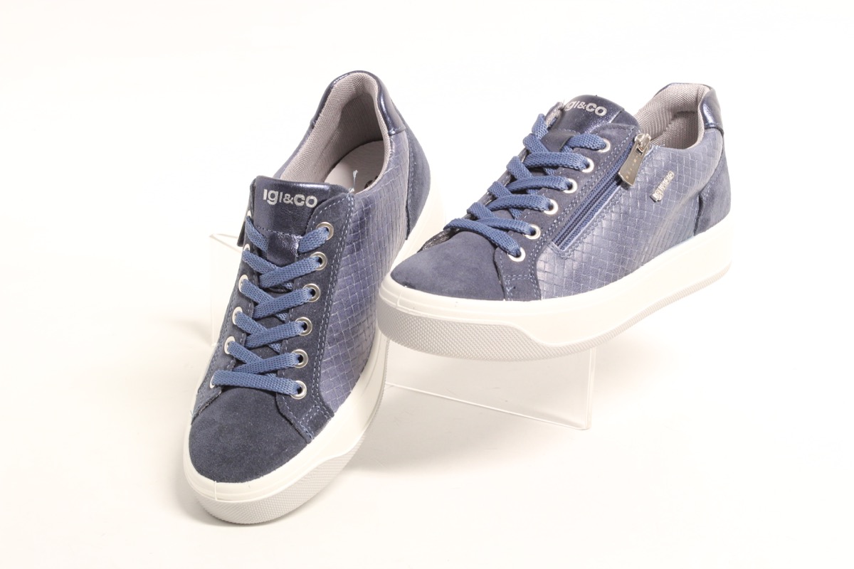 Stacks Image p582_n4088