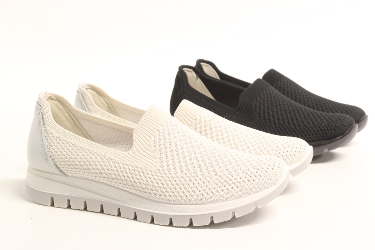 Stacks Image p582_n4178