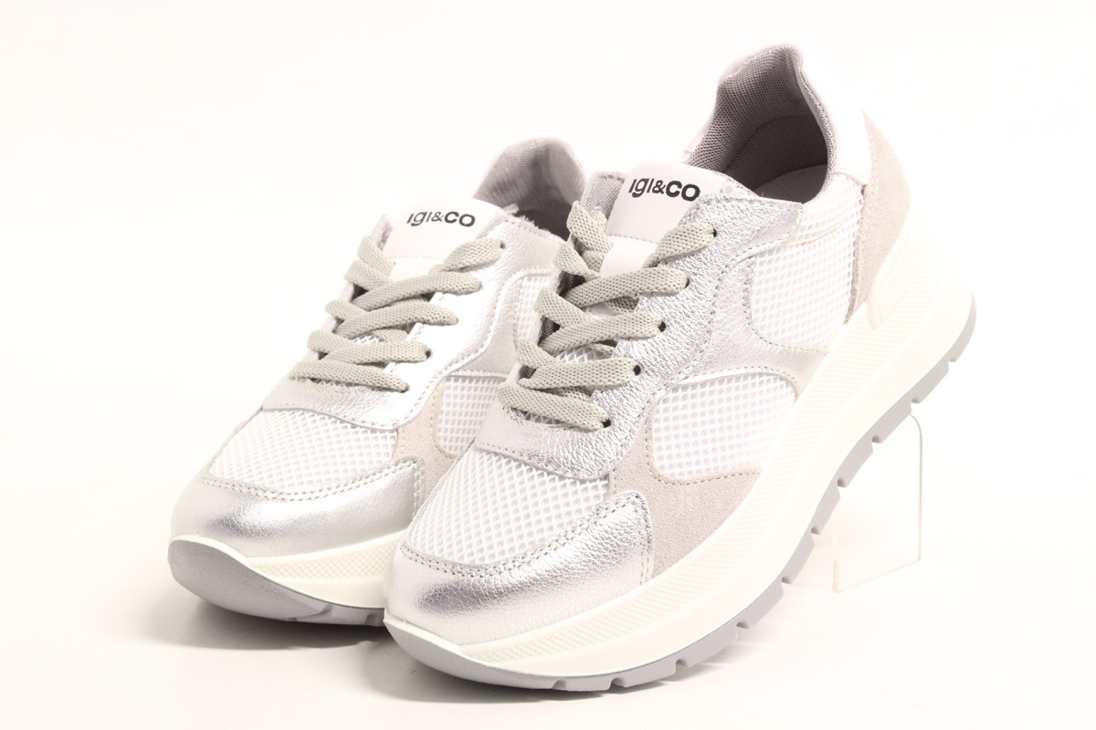 Stacks Image p582_n4072