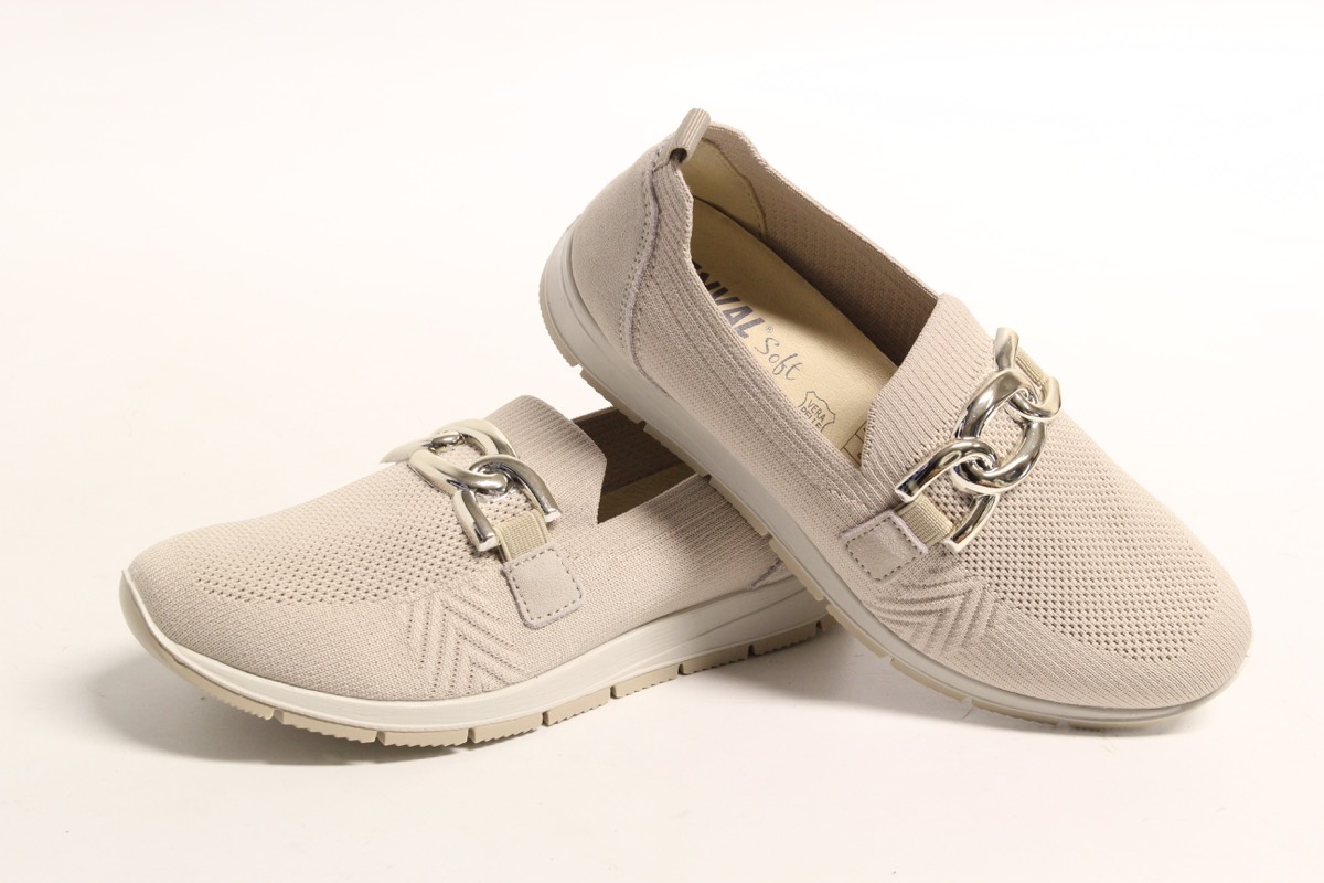 Stacks Image p970_n445