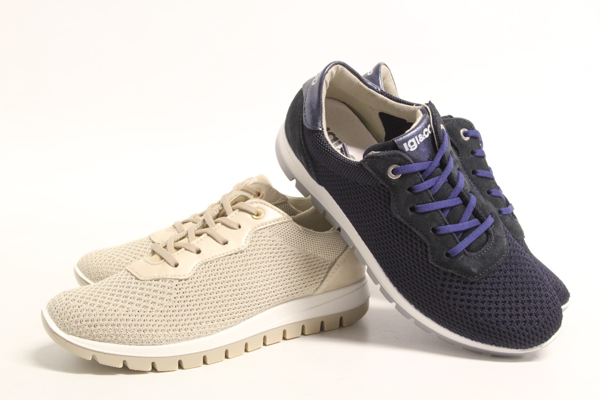 Stacks Image p582_n4162