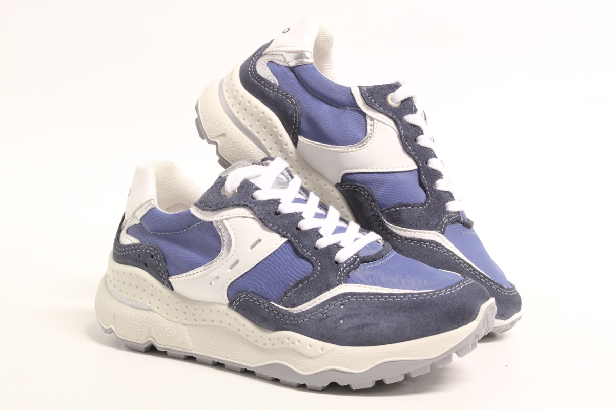 Stacks Image p582_n4364