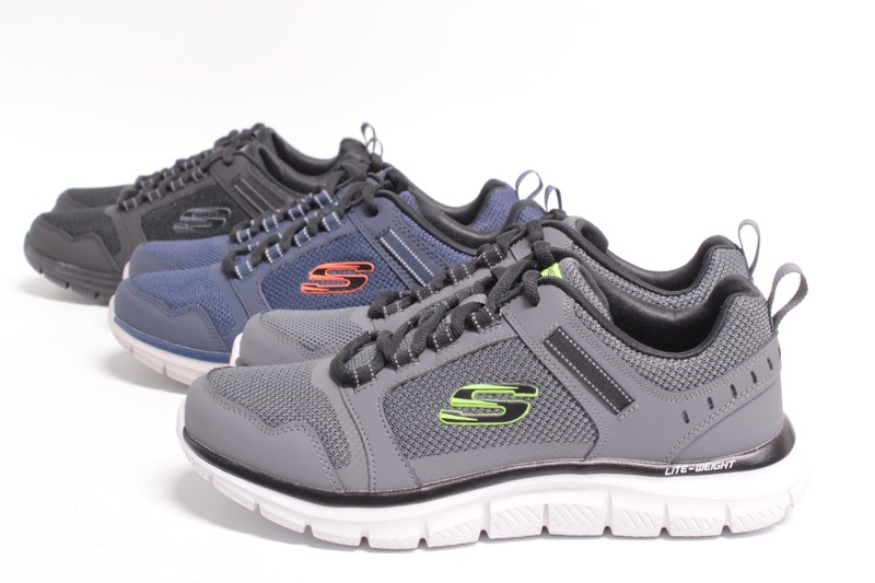 SKECHERS Sneaker in tessuto tecnico traspirante. € 55,00 (S0016)