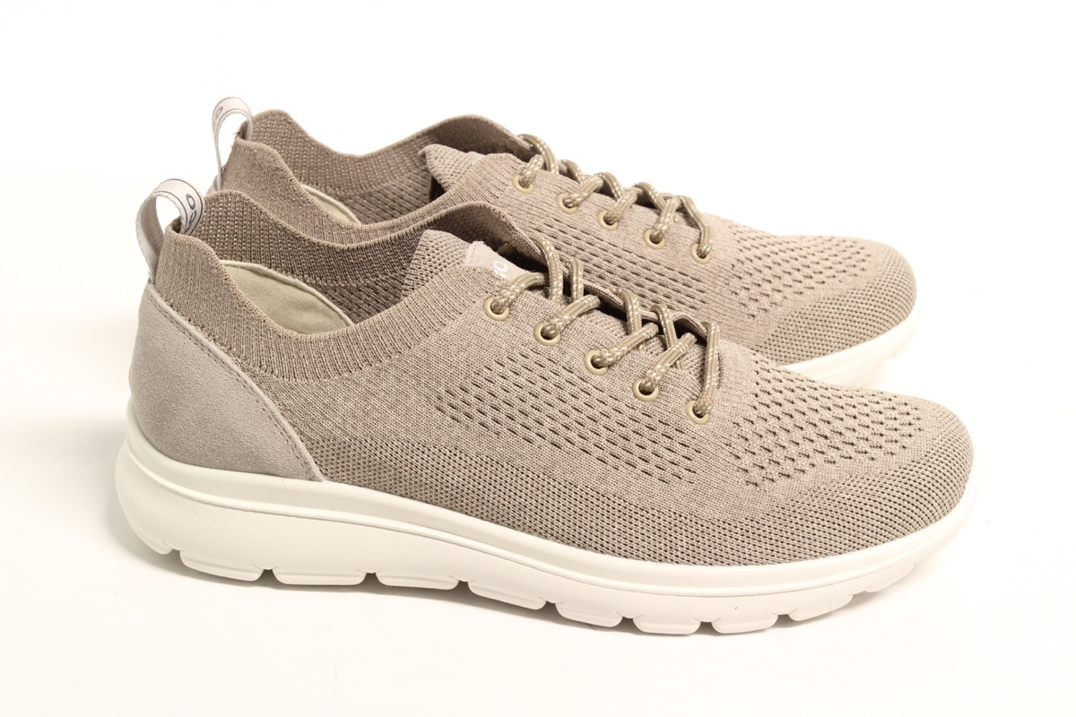 Stacks Image p14137_n86